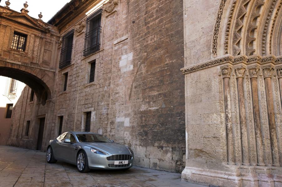  Aston Martin Rapide 2010 года  (фото 104 из 190)